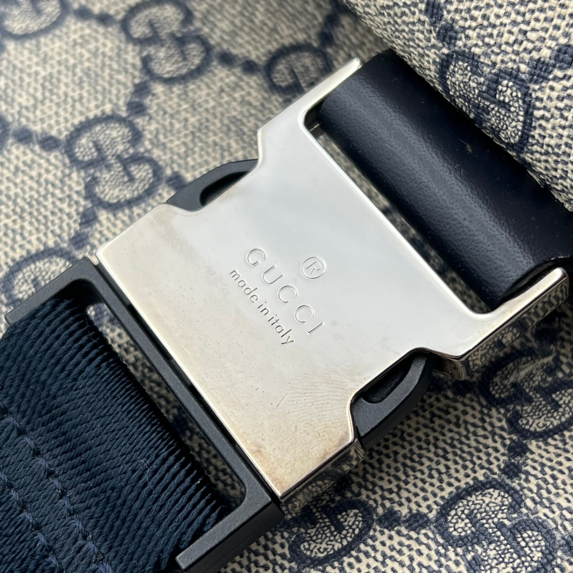 Guccissima Messenger Blue in Coated Canvas, Silver hardware - Image 8