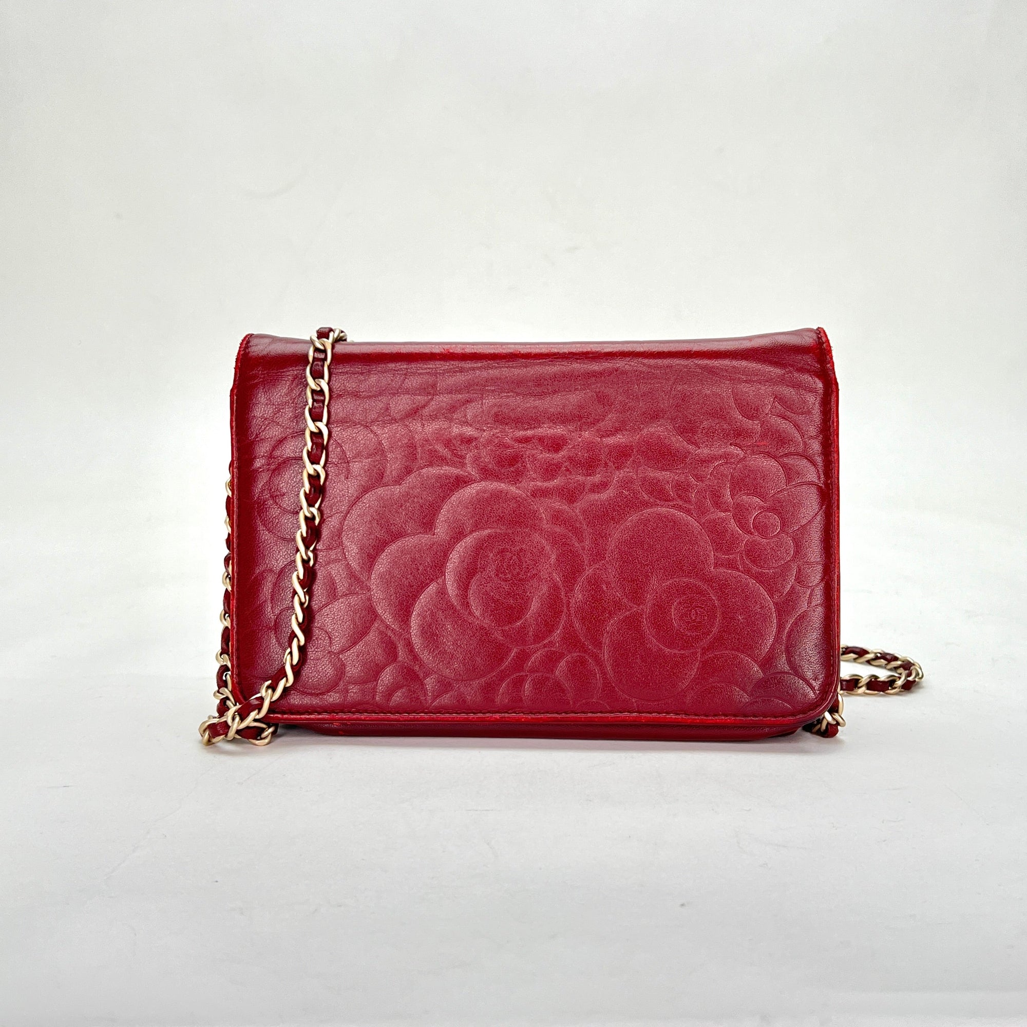 Camellia Red Wallet on Chain in Lambskin, Gold hardware - Image 3