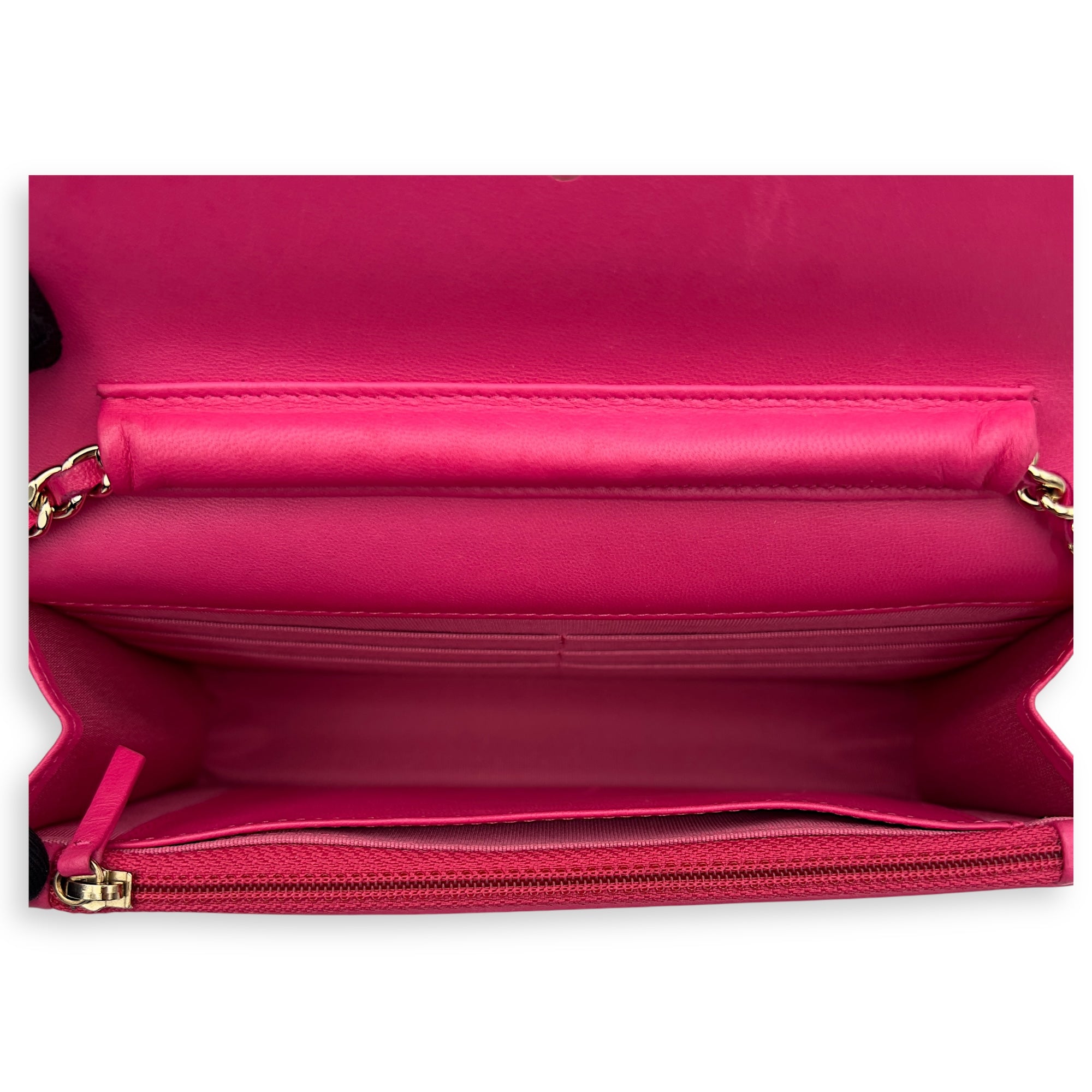 CC Wallet On Chain Pink in Lambskin, Gold hardware - Image 7