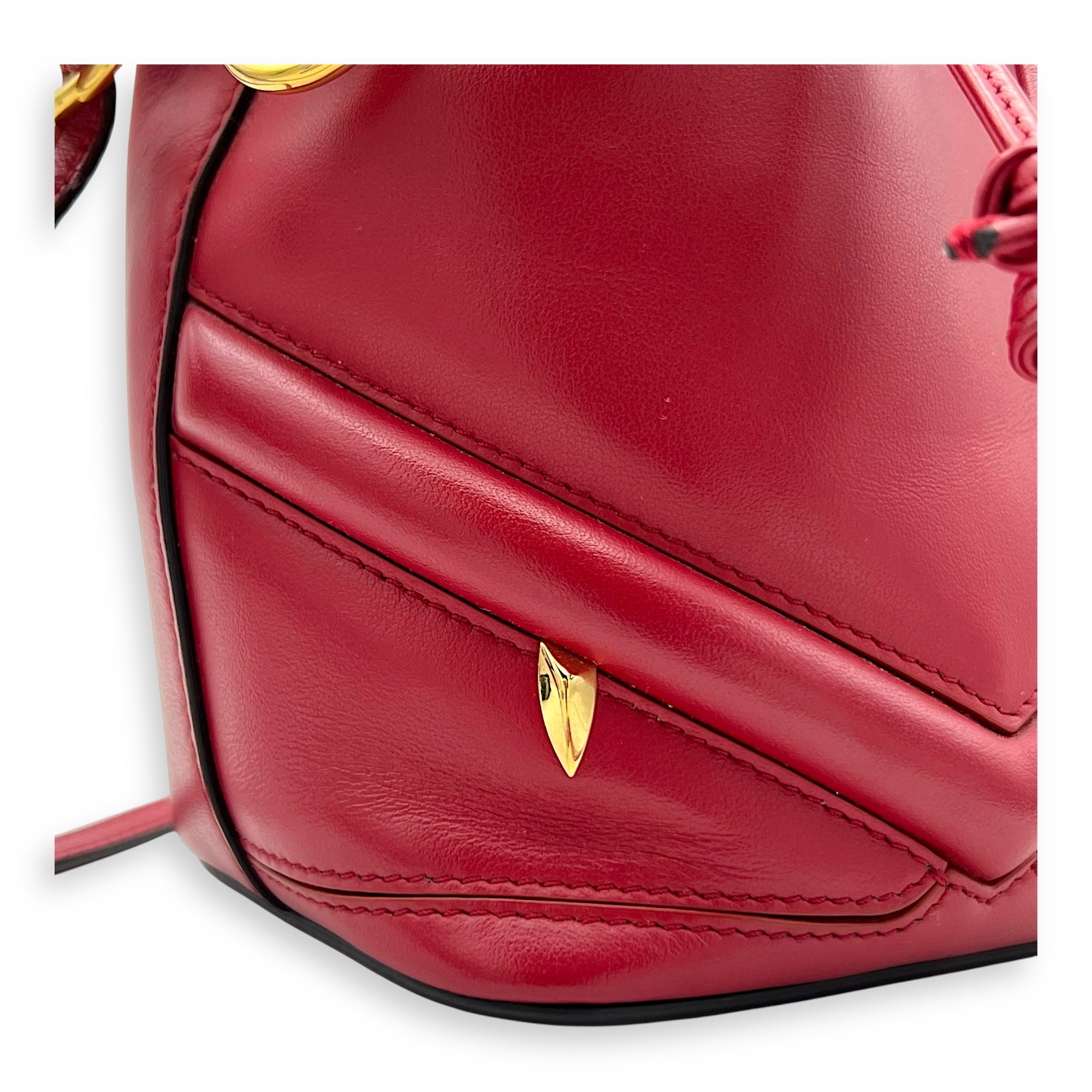 Mon Tresor Bucket Bag Red in Calfskin, Gold hardware - Image 8