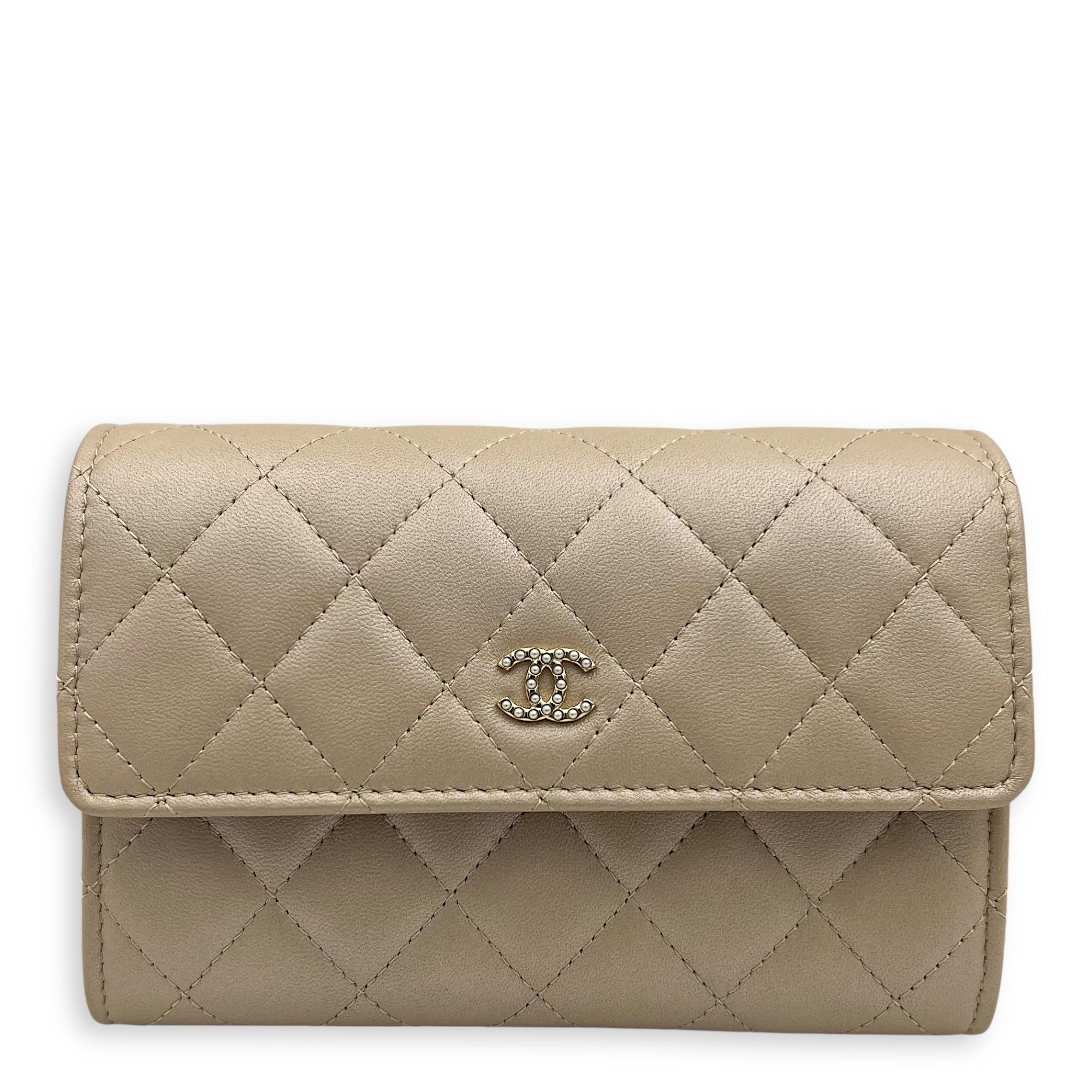 CC Wallet On Chain Beige in Calfskin, Gold hardware