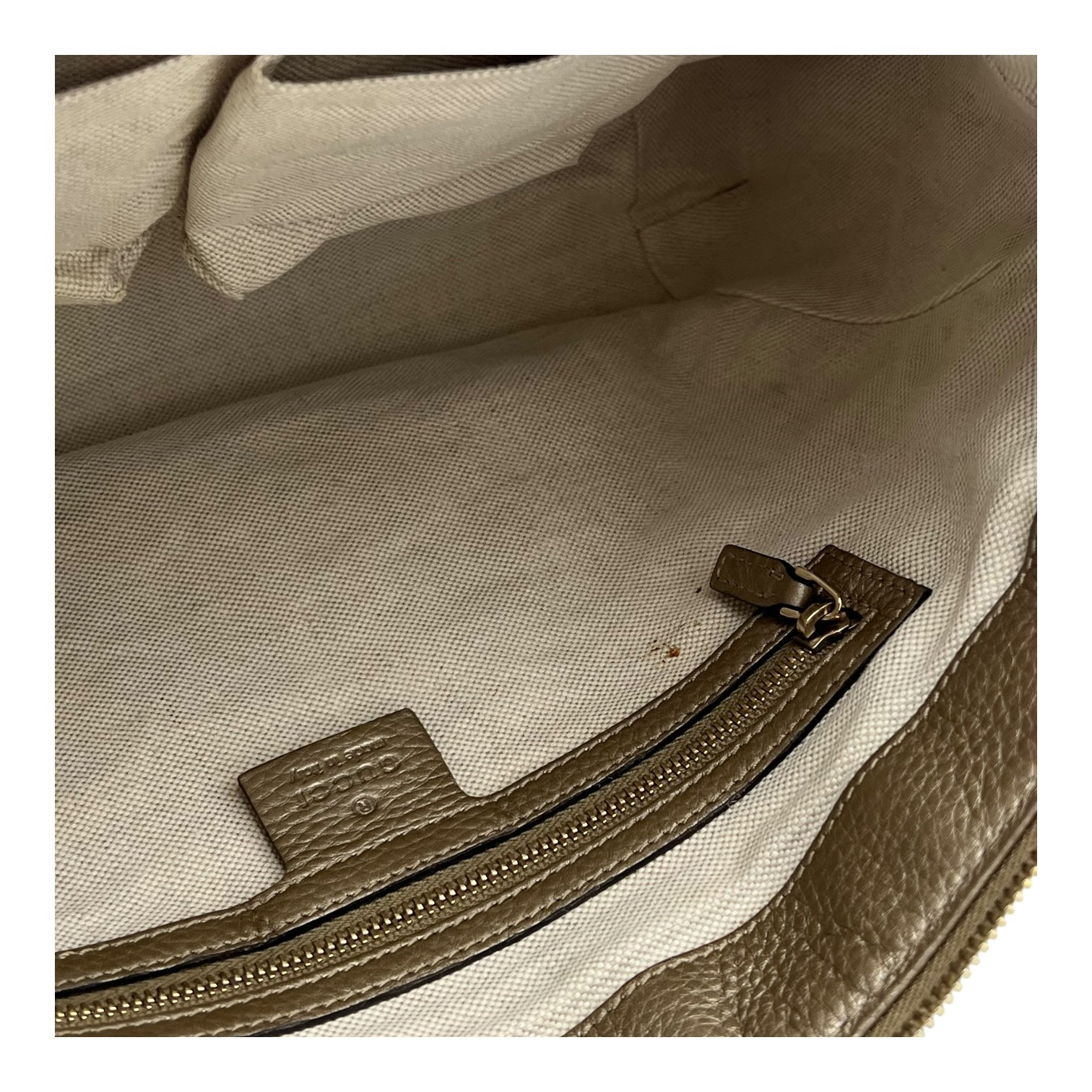 Twist Shoulder Bag Gold in Calfskin, Gold hardware - Image 8