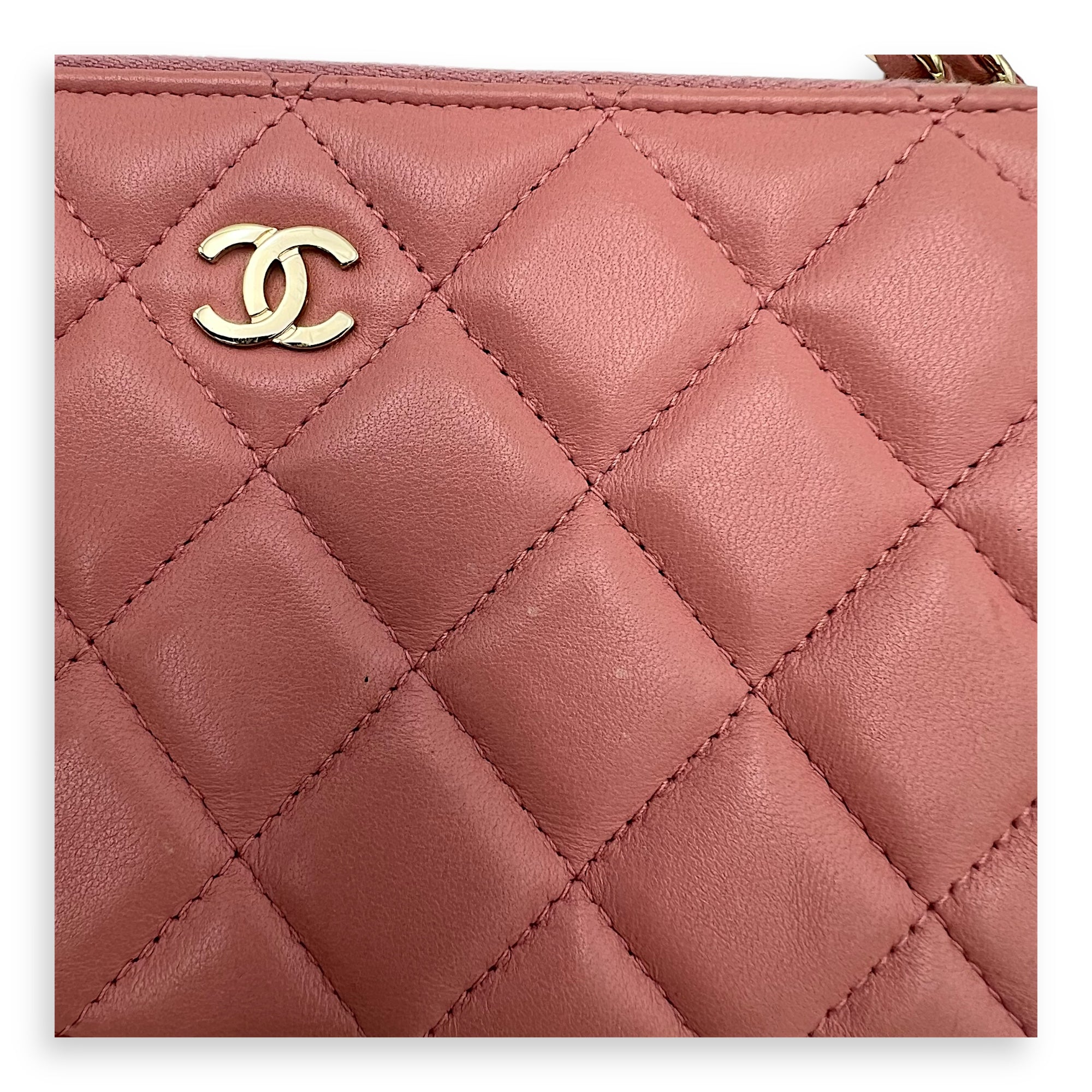 Double Zipped Pink Clutch with Chain in Lambskin, Gold hardware - Image 10