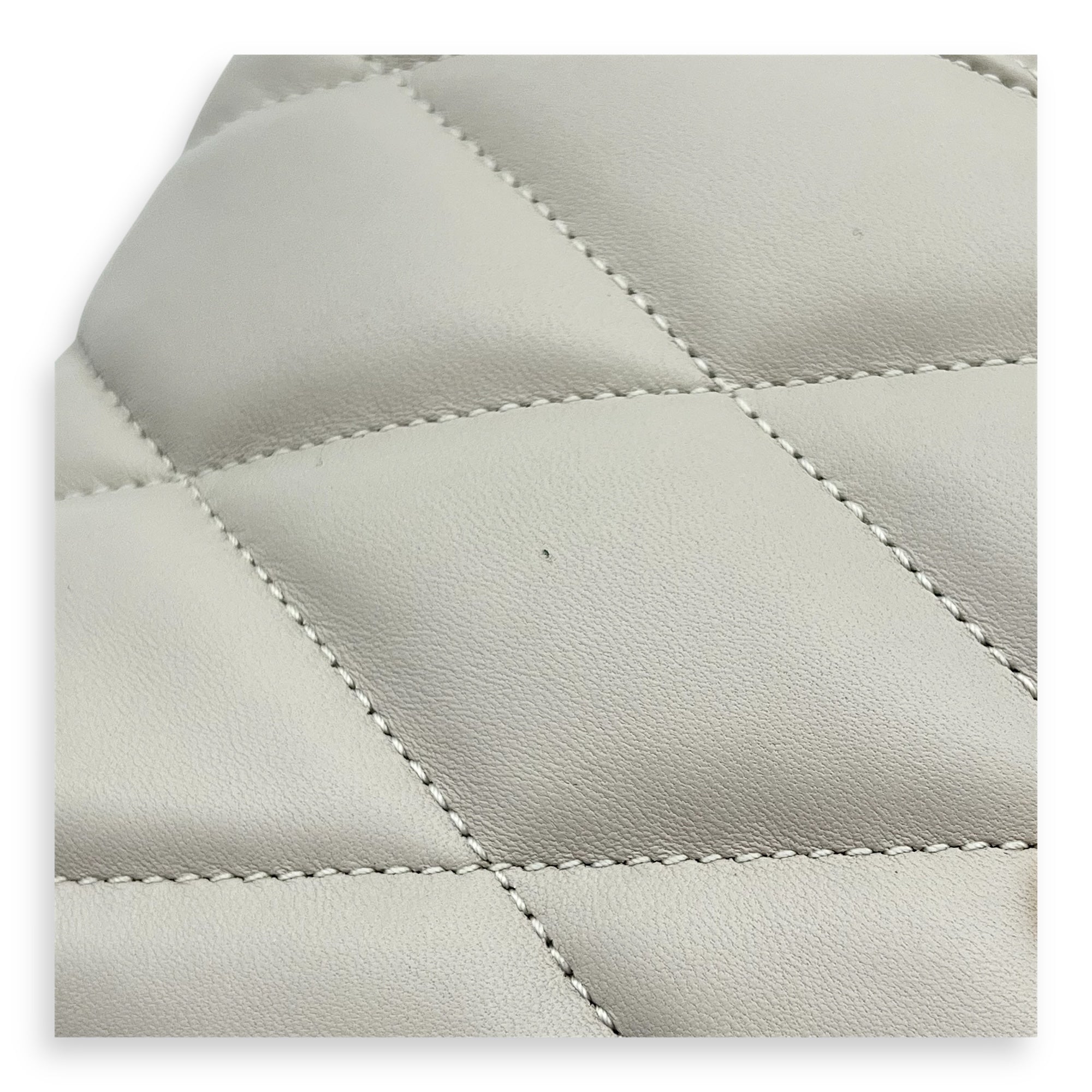 Le 5 A 7 Shoulder Bag White in Calfskin, Gold hardware - Image 14